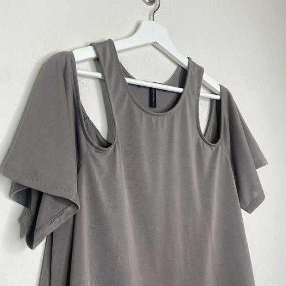 BCBCMaxAzria Kelsey Cold Shoulder Taupe Top L - Picture 3 of 9